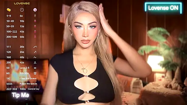 Snapshot of Miss_Ann69 chatting on October 18, 2025, 4:58 am Miss Ann69 online show from October 18, 2025, 4:58 am