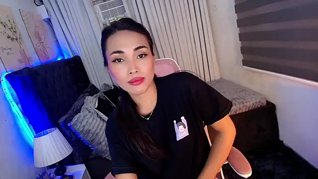 Snapshot of asian_lucii chatting on October 10, 2025, 1:01 pm asian lucii online show from October 10, 2025, 1:01 pm