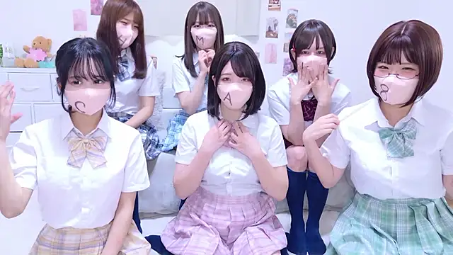 Snapshot of Anzu_xx chatting on September 23, 2025, 4:30 am Anzu xx online show from September 23, 2025, 4:30 am