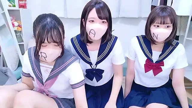 Snapshot of Anzu_xx chatting on October 10, 2025, 12:06 pm Anzu xx online show from October 10, 2025, 12:06 pm