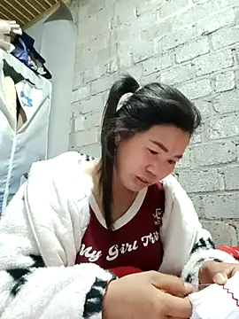 Snapshot of jienrrr chatting on October 13, 2025, 11:27 pm jienrrr online show from October 13, 2025, 11:27 pm