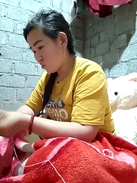 Snapshot of jienrrr chatting on October 6, 2025, 10:16 am jienrrr online show from October 6, 2025, 10:16 am