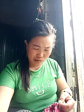 Snapshot of jienrrr chatting on September 18, 2025, 5:10 am jienrrr online show from September 18, 2025, 5:10 am