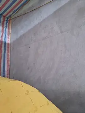 yoowwmr online show from October 28, 2025, 1:39 am