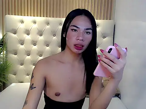 Snapshot of SexualDesire1x chatting on October 26, 2025, 9:15 pm SexualDesire1x online show from October 26, 2025, 9:15 pm