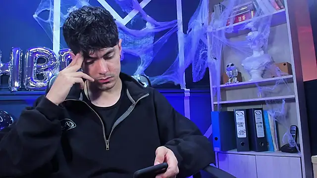 Snapshot of etham_wolf_ chatting on October 28, 2025, 12:04 pm etham wolf online show from October 28, 2025, 12:04 pm