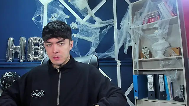 Snapshot of etham_wolf_ chatting on October 29, 2025, 12:15 pm etham wolf online show from October 29, 2025, 12:15 pm