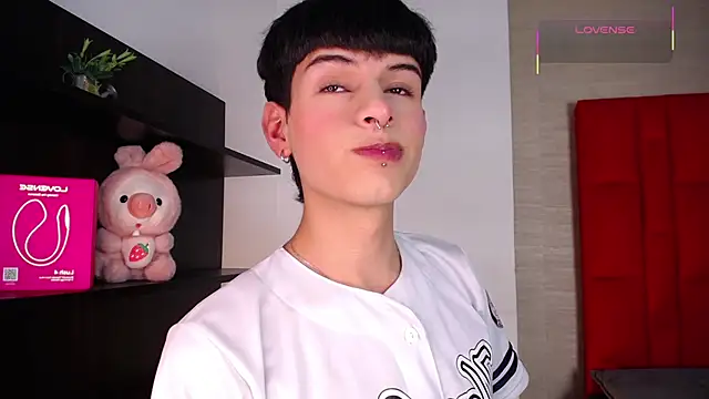 Ezra Storm online show from January 18, 2026, 4:38 am