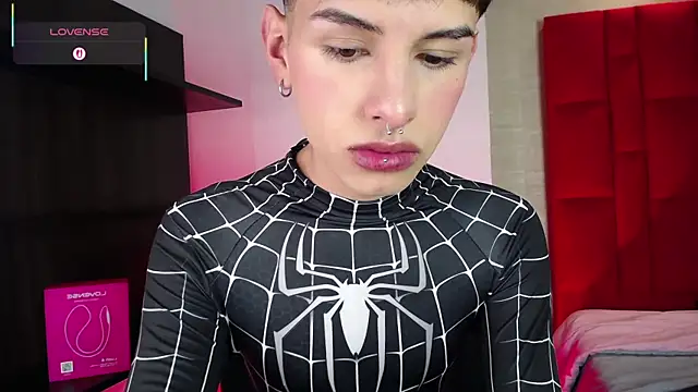 Snapshot of Ezra_Storm chatting on October 28, 2025, 4:46 am Ezra Storm online show from October 28, 2025, 4:46 am