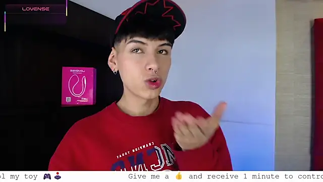 Snapshot of Ezra_Storm chatting on October 7, 2025, 4:46 am Ezra Storm online show from October 7, 2025, 4:46 am