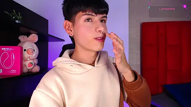 Ezra Storm online show from February 4, 2026, 5:02 am