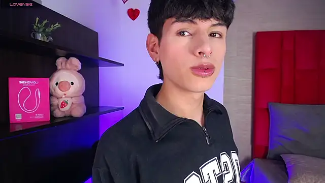 Ezra Storm online show from February 17, 2026, 4:32 am