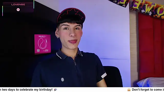 Snapshot of Ezra_Storm chatting on October 9, 2025, 4:46 am Ezra Storm online show from October 9, 2025, 4:46 am