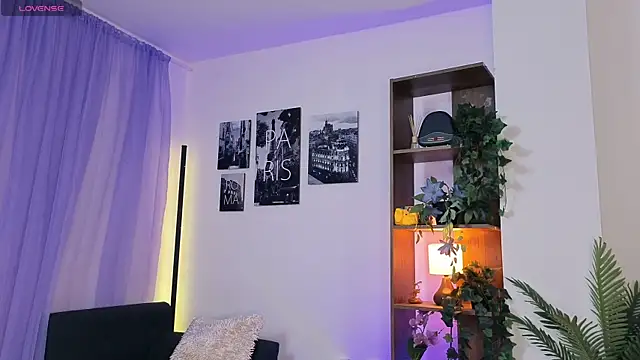 anitaglow online show from September 11, 2025, 8:42 pm