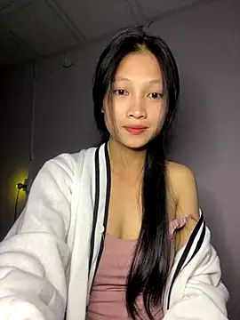 vyvy777 online show from November 1, 2025, 4:34 pm