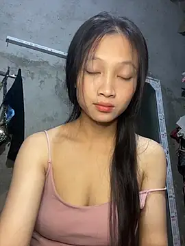 vyvy777 online show from October 1, 2025, 2:21 pm