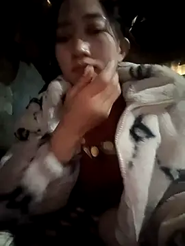 Zhan99999 online show from November 25, 2025, 4:46 am