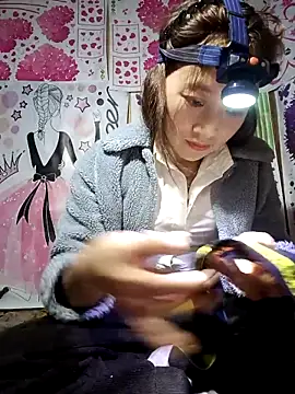 Zhan99999 online show from December 14, 2025, 3:35 am