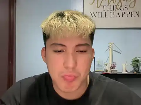 lovely jay online show from May 8, 2026, 7:39 pm