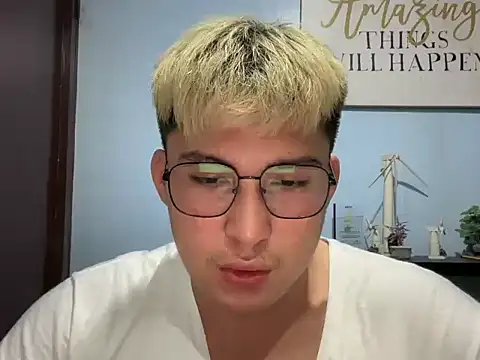 lovely jay online show from May 7, 2026, 6:22 pm