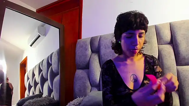 Snapshot of Nicky_six333 chatting on October 2, 2025, 1:14 pm Nicky six333 online show from October 2, 2025, 1:14 pm