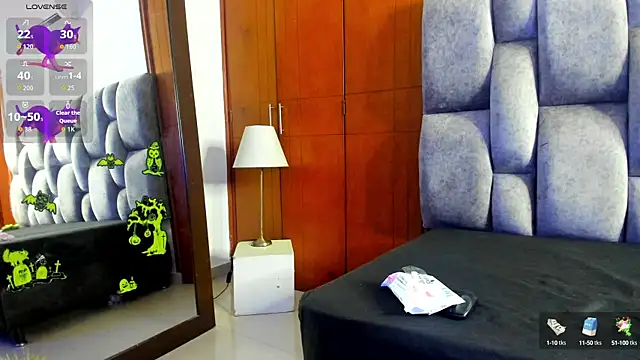 Snapshot of Nicky_six333 chatting on October 10, 2025, 7:47 pm Nicky six333 online show from October 10, 2025, 7:47 pm