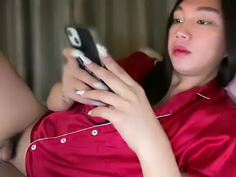 kat mire online show from April 13, 2026, 7:51 pm