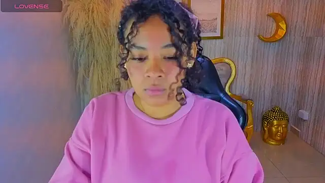 Snapshot of risada_temptation_s chatting on October 7, 2025, 3:51 am risada temptation s online show from October 7, 2025, 3:51 am