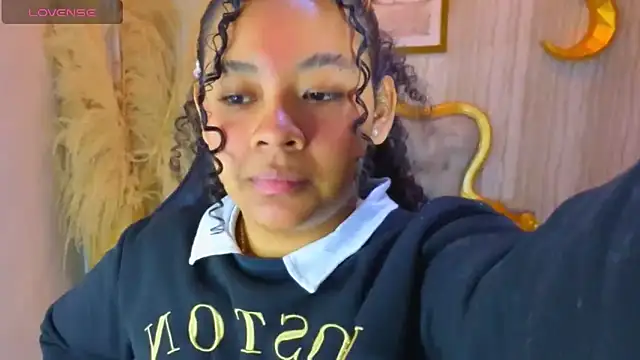 Snapshot of risada_temptation_s chatting on October 23, 2025, 3:05 am risada temptation s online show from October 23, 2025, 3:05 am