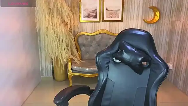 Snapshot of risada_temptation_s chatting on September 19, 2025, 3:54 am risada temptation s online show from September 19, 2025, 3:54 am