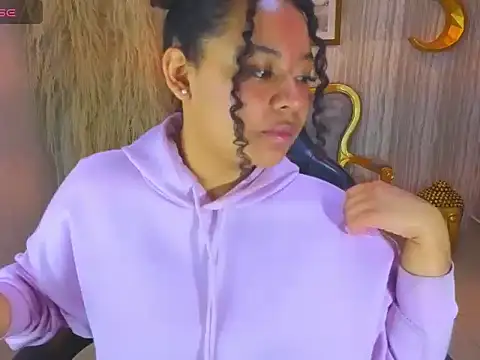 Snapshot of risada_temptation_s chatting on October 3, 2025, 3:09 am risada temptation s online show from October 3, 2025, 3:09 am