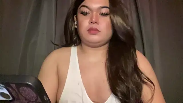 Snapshot of RedHead_Thalia chatting on February 18, 2026, 6:26 pm RedHead Thalia online show from February 18, 2026, 6:26 pm