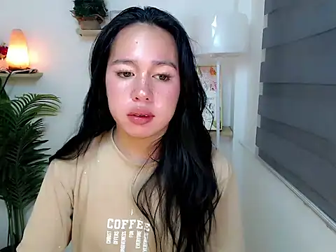 kimbratx online show from October 5, 2025, 10:33 pm