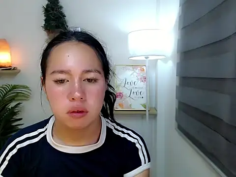 kimbratx online show from September 29, 2025, 10:37 pm