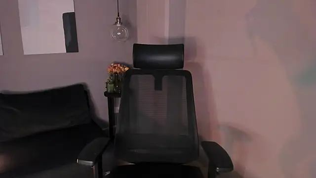 Snapshot of emily_mars1 chatting on October 5, 2025, 7:26 pm emily mars1 online show from October 5, 2025, 7:26 pm