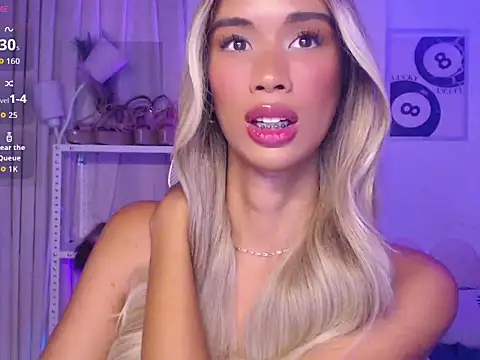 Lanadel hilton online show from May 12, 2026, 3:47 am