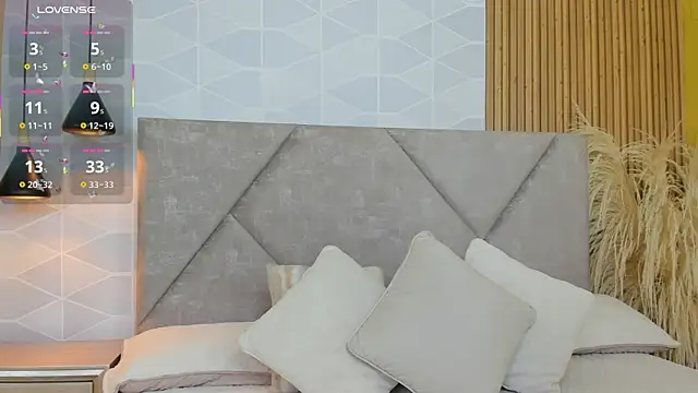 Snapshot of Jade_Whisper chatting on September 16, 2025, 1:28 am Jade Whisper online show from September 16, 2025, 1:28 am