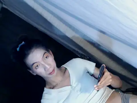 xyourdreamtrans online show from October 1, 2025, 5:01 am