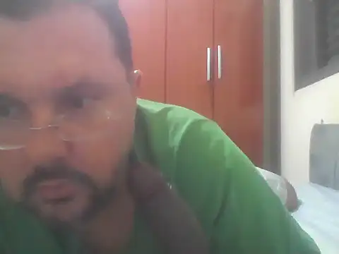 Luised80 online show from April 13, 2026, 7:51 pm