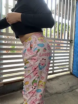 Snapshot of FishingGirl chatting on October 1, 2025, 4:17 am FishingGirl online show from October 1, 2025, 4:17 am