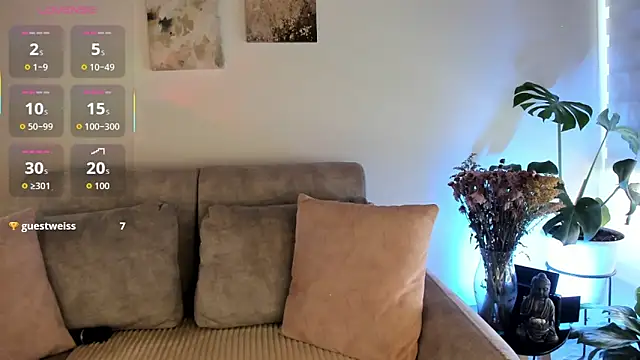 Estrer collins online show from September 25, 2025, 7:42 pm