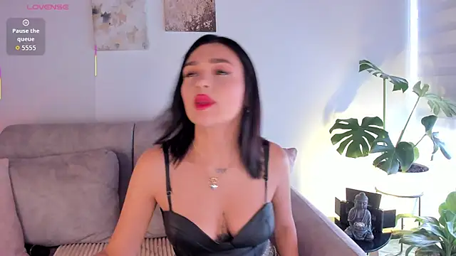 Estrer collins online show from September 29, 2025, 7:52 pm