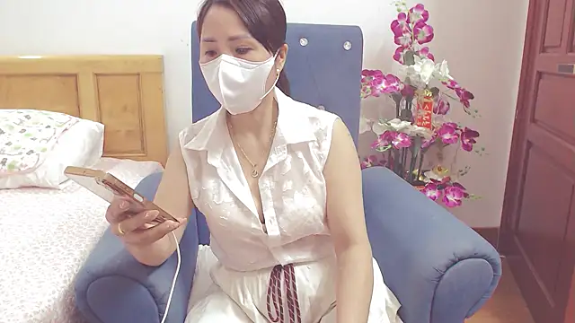 ruby 8x online show from September 24, 2025, 8:15 pm