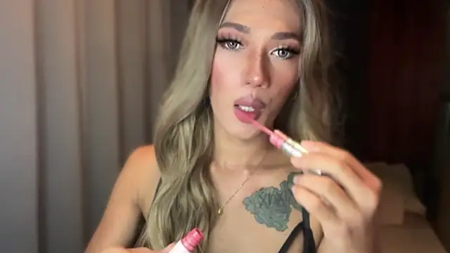 Snapshot of Lust-sluttymira chatting on October 13, 2025, 9:11 am Lust-sluttymira online show from October 13, 2025, 9:11 am