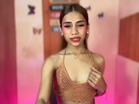 Snapshot of Lovelynikki03 chatting on September 20, 2025, 7:02 am Lovelynikki03 online show from September 20, 2025, 7:02 am