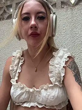 asraifae online show from October 26, 2025, 5:08 am