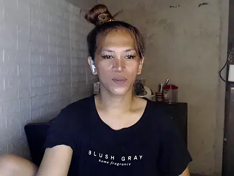 isabellabigcock06 online show from April 9, 2026, 2:23 pm