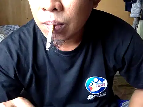 Snapshot of SteveFoxxe chatting on October 26, 2025, 12:44 am SteveFoxxe online show from October 26, 2025, 12:44 am