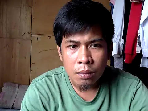 Snapshot of SteveFoxxe chatting on October 2, 2025, 1:09 am SteveFoxxe online show from October 2, 2025, 1:09 am