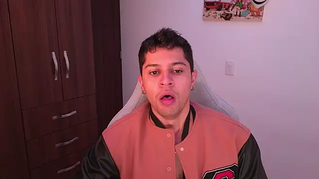 domsantiago  online show from November 10, 2025, 12:26 am